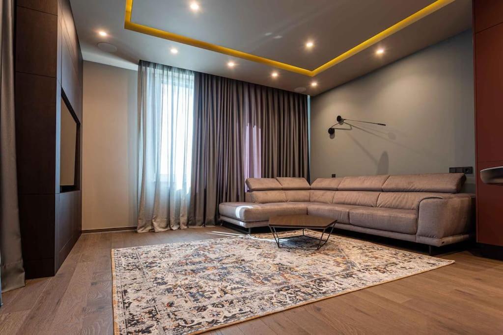 Luxury Apartment In The Superb Location Chisinau Exterior foto